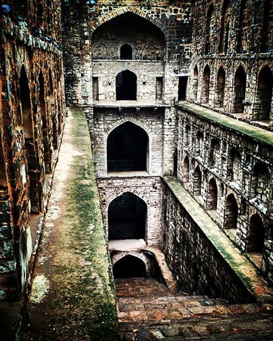 Agrasen Ki Baoli, historisches Denkmal, Treppe