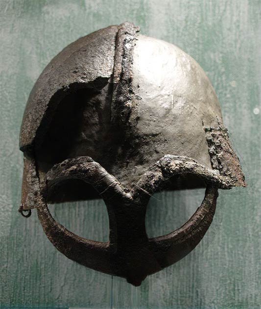 Beispiel eines Wikinger-Brillenhelms