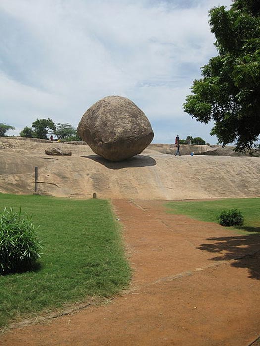 Krishnas Butterball in Mahabalipuram.