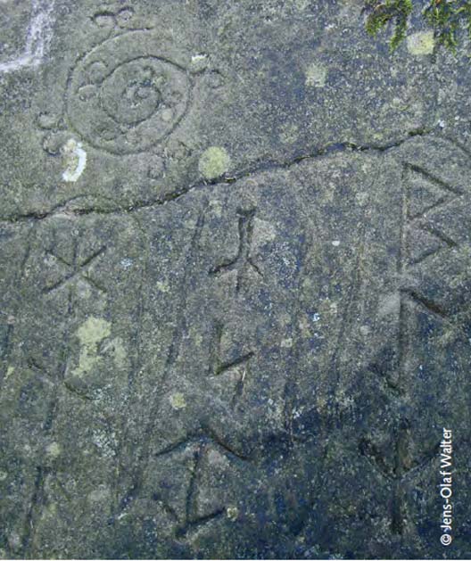 Einige Symbole in den Stein der Externsteine geschnitzt