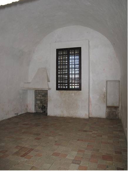 Gefängniszelle des Mannes in der eisernen Maske im Fort-Royal der Insel Sainte-Marguerite (Alpes-Maritimes, Frankreich).