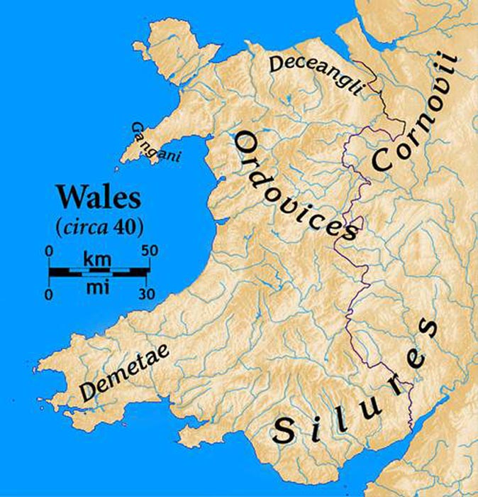 Die römische Straße in den Südwesten von Wales war wahrscheinlich nicht stark befestigt, weil man davon ausging, dass der örtliche keltische Stamm der Demetae pro-römisch war. Diese Karte zeigt die Region zur Zeit der römischen Herrschaft über Britannia.