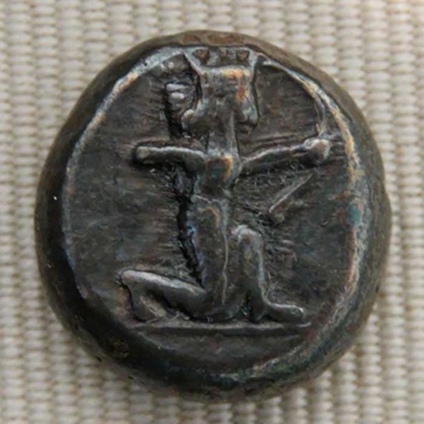 Silberner Schekel, herausgegeben von König Darius I. von Persien ca. 500-490 v. Chr., Vorderseite: der König von Persien schießt seinen Bogen. 