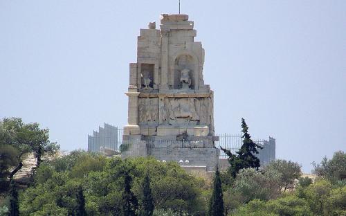 Das Philopappos-Denkmal aus der Römerzeit. (CC BY-SA 3.0)