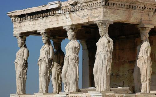 Die Veranda der Karyatiden im Erechtheum. (CC BY-SA 3.0)