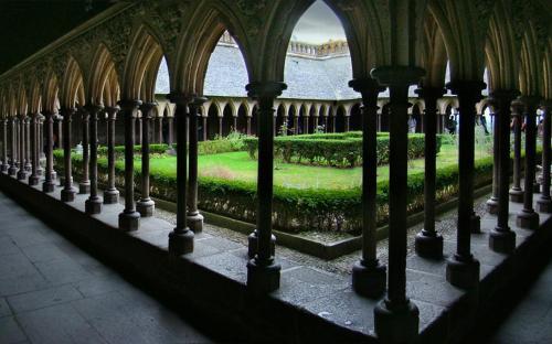 Der Kloster (Public Domain)