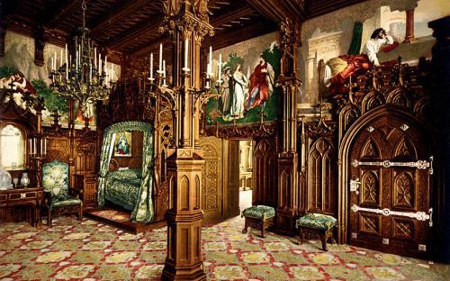 Bilder der Tristan-Geschichte, Schlafzimmer, Schloss Neuschwanstein, Oberbayern, Deutschland. Foto von Joseph Albert 1886, Postkarte veröffentlicht ca. zwischen 1890 und 1900. Detroit Publishing Co. Drucknr. 17482 (Public Domain)