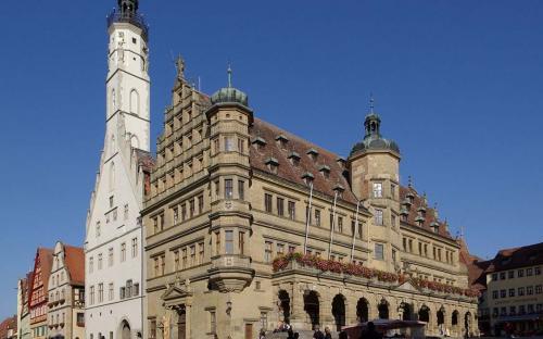 Rathaus von Rothenburg (Public Domain)