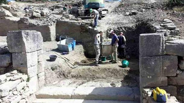 Das Archäologenteam, das in Segesta auf Sizilien Ausgrabungen durchführte, hat Beweise für die Bedeutung des Mäzenatentums für die alten Sizilianer ausgegraben.