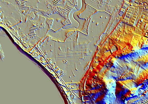 Bauwerke, die unter Wasser dokumentiert wurden. Das Team glaubt, die Überreste des Tempels von Herkules Gaditanus in der sumpfigen Rinne gefunden zu haben, die zum Kastell von Sancti Petri vor der Küste von Cádiz führt