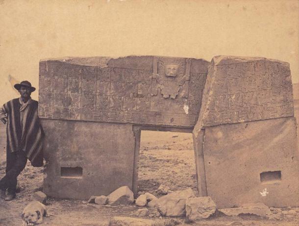 Bild des Sonnentors von Tiahuanaco in Bolivien aus dem Jahr 1877.