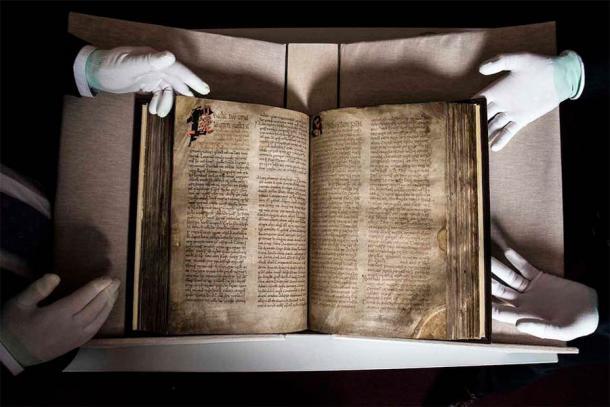 Das Buch von Lismore ist ein außergewöhnliches mittelalterliches irisches Buch, das kürzlich nach Irland zurückgekehrt ist.