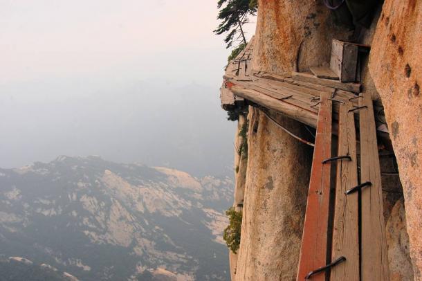 Die gefährliche „Plank Road“ auf dem Berg Hua