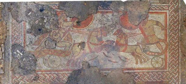 Die untere Tafel des in Rutland entdeckten römischen Mosaiks stellt Achilles (links) und Hektor (rechts) im Zweikampf dar.