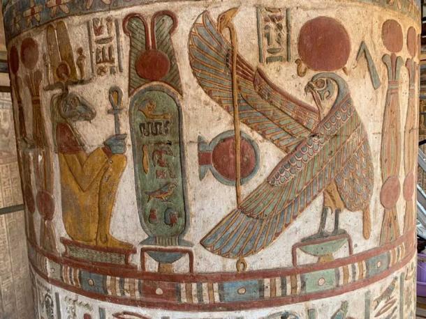 Bei der Restaurierung des Esna-Tempels wurden 2.000 Jahre Staub und Schmutz entfernt, um diese außergewöhnlich klaren und hellen Bilder freizulegen.