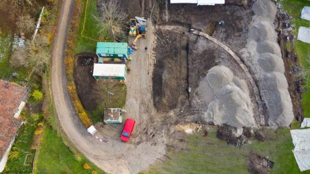 Die Funktion des ovalen Mauerrings, der in Kaiseraugst in der Schweiz gefunden wurde, war zunächst unklar, und erst im Laufe der Ausgrabungen kam die Antwort: Es handelte sich um ein römisches Amphitheater!
