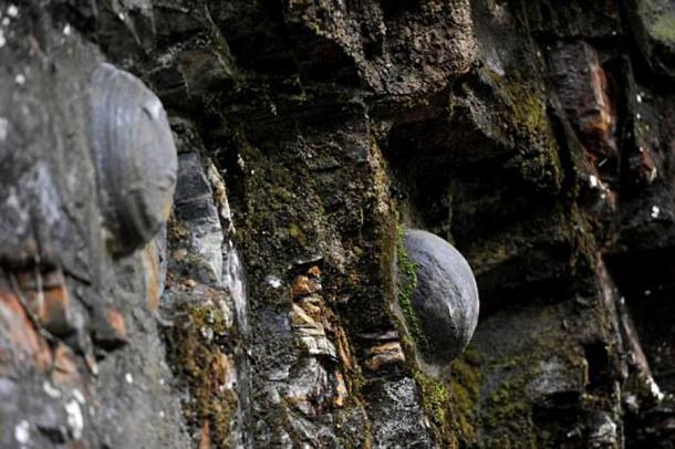 Geologen verstehen immer noch nicht ganz, warum diese Steineier an der Klippe Chan Dan Ya in China erscheinen