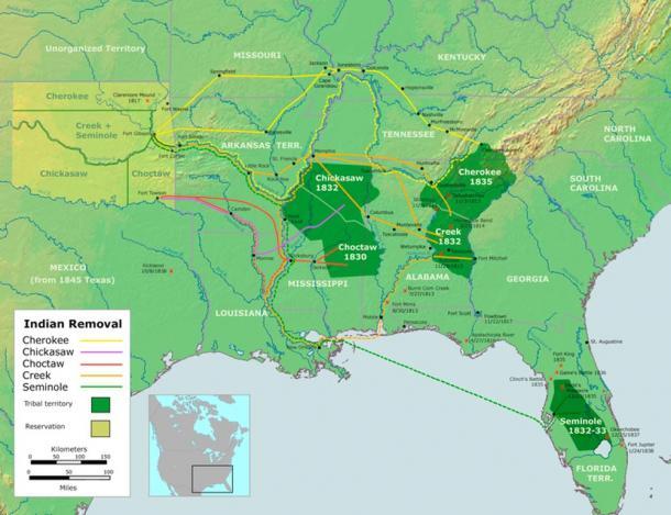 Der Indian Removal Act führte zur Umsiedlung mehrerer indianischer Stämme. Tsali kämpfte dafür, dass sein Volk auf seinem Land bleiben durfte.