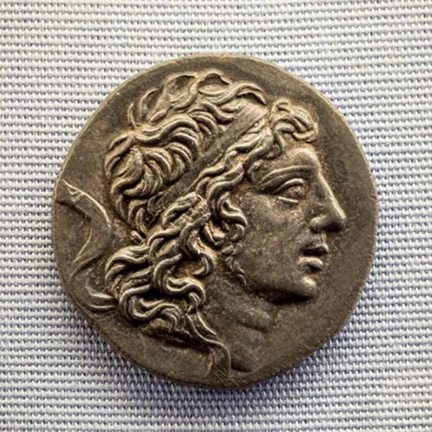König Mithridates VI. von Pontus, der auf dieser Münze abgebildet ist, besiegte die römische Armee mittels pontischen Honigs