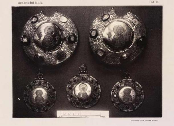 Die Krönungshalskette des Zaren aus dem „Schatz von Rjasan“ (12.-13. Jh. n. Chr.), die 1882 in der gleichen Gegend gefunden wurde wie der kürzlich entdeckte Silberschatz von Rjasan