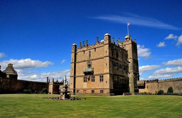 Das Little Castle auf Bolsover Castle, erbaut als komfortable und elegante Residenz, die eine deutliche Abkehr von der früheren Verteidigungsfunktion der Anlage darstellte.