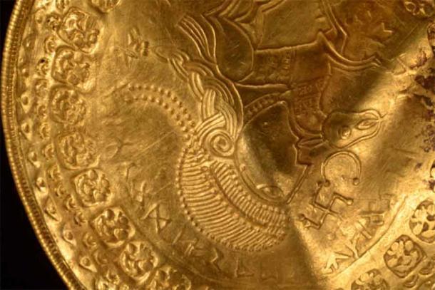 Die untertassengroßen Medaillons sind ein beeindruckender Teil des bemerkenswerten Goldschatzes.