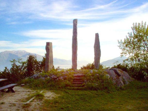 Obelisk-Denkmal für die in der Schlacht von Rastarkalv gefallenen Männer