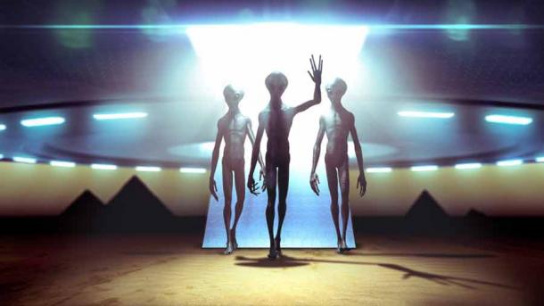 Die Präastronautik postuliert, dass die Gottheiten der antiken Mythologie intelligente, nicht-menschliche Spezies waren, die in der fernen Vergangenheit zu den Menschen kamen.