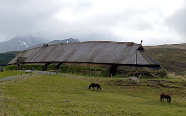 Ein rekonstruiertes Langhaus eines Wikingerhäuptlings