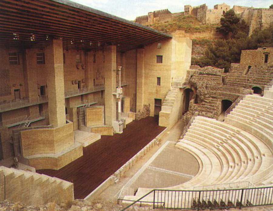 Das römische Theater Sagunt befindet sich unterhalb der Burg.