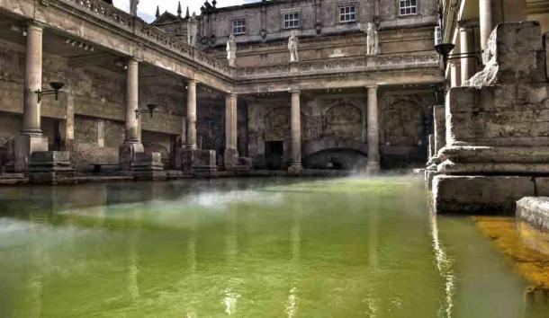 Die berühmten und immer noch funktionierenden römischen Bäder in Bath, England.