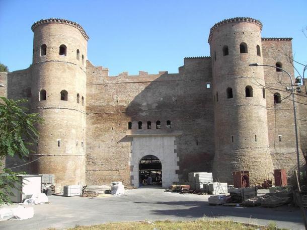 Roms Asiatisches Tor, durch das Totila der Ostgote die Stadt betrat, um sie 546 n. Chr. zu erobern. 
