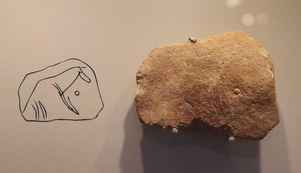 Schnitzerei eines laufenden Pferdes, geschaffen von den Aurignaciern, aus der Hayonim-Höhle, Levante.