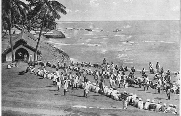 Diese Strafkolonie auf den Andamanen-Inseln in den 1890er Jahren könnte eine von Außerirdischen gegründete Kolonie gewesen sein, die nach Ansicht mancher hinter den menschlichen Ursprüngen stehen könnte.