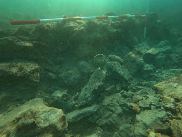 Vor dem Dorf Jelsa in Hvar, in dessen Nähe die römische Unterwasservilla entdeckt wurde, sind im Meer noch immer Süßwasserquellen zu sehen.