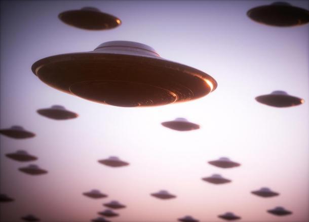 UFO-Forscher haben behauptet, dass es sich bei den Scheiben um Überreste alter Raumschiffe handelt, die beim Angriff auf den Mars verunglückt sind