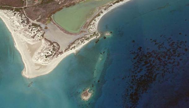Die Ruinen von Pavlopetri befinden sich in der Nähe der Küste, nur wenige Meter unter Wasser in der Vatika-Bucht in Südgriechenland.