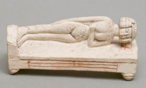 Alte Ägypter schliefen auf Steinkissen