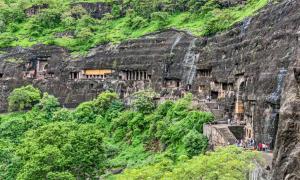 Die wunderbaren Ajanta-Höhlen