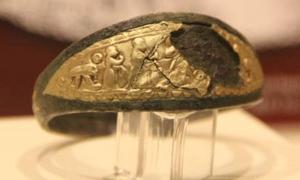 Seltenes hethitisches Armband auf anatolischem Feld gefunden