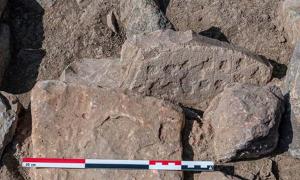 4.000 Jahre altes Brettspiel aus Stein gefunden!
