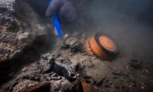Thonis-Herakleion: Militärschiff und Gräber gefunden
