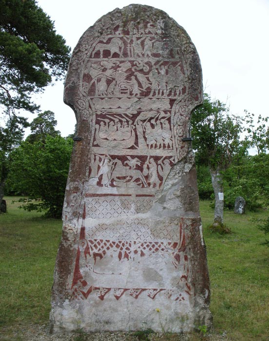 Der wikingerzeitliche Bildstein Lärbro St. Hammars I, Gotland, Schweden, hat einen Abschnitt, der die Darstellung eines Blutadlers sein könnte, der durchgeführt wird